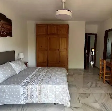 Holiday home Con Piscina A 10 Min De Granada