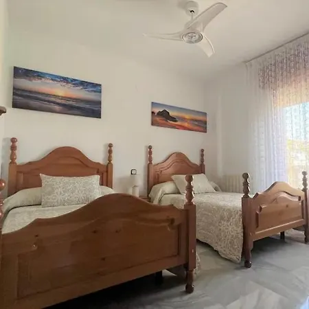 Holiday home Con Piscina A 10 Min De Granada *